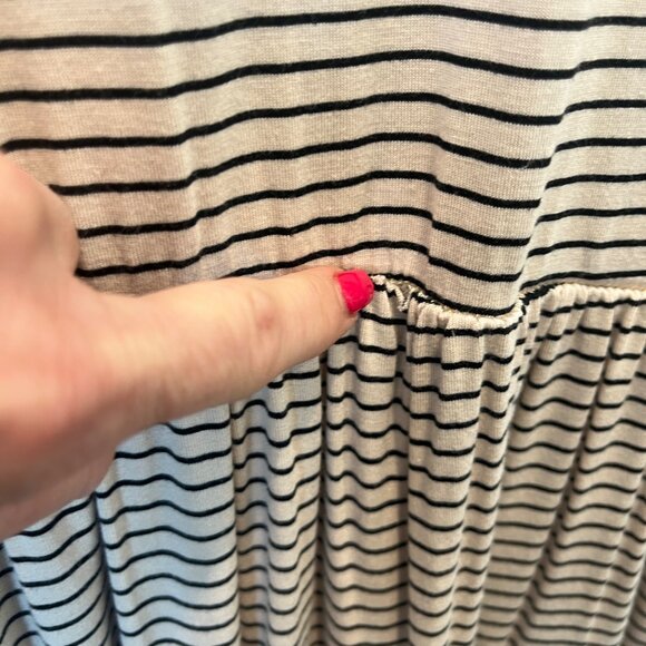 Olivia Rae Women’s Striped Tiered Dress Flutter Sleeves Scoop Neck Elastic Large - Picture 8 of 10